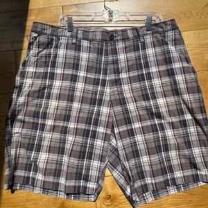 Sonoma Men's Plaid Shorts Sz 40